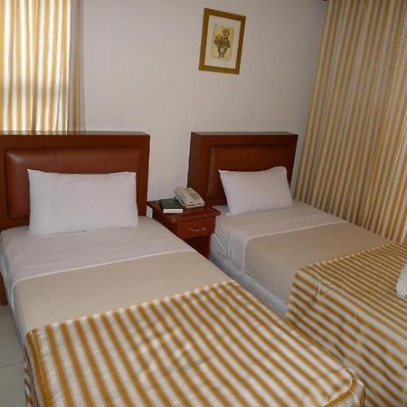 Hotel Cosmopolitan Baguio City Luaran gambar