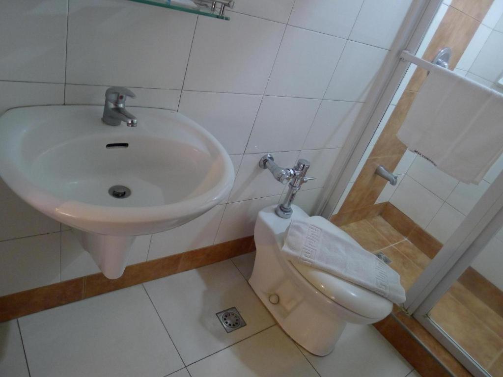 Hotel Cosmopolitan Baguio City Luaran gambar